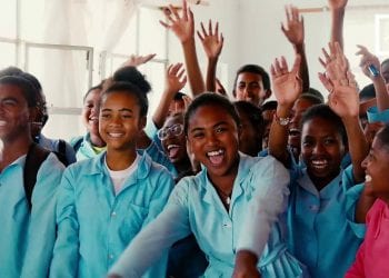 JOYEUX NOËL : CARTE POSTALE VIDÉO DES ENFANTS D&rsquo;AKAMASOA
