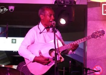 DAMA EN MODE JAZZ AU NOSY BE JAZZ FESTIVAL