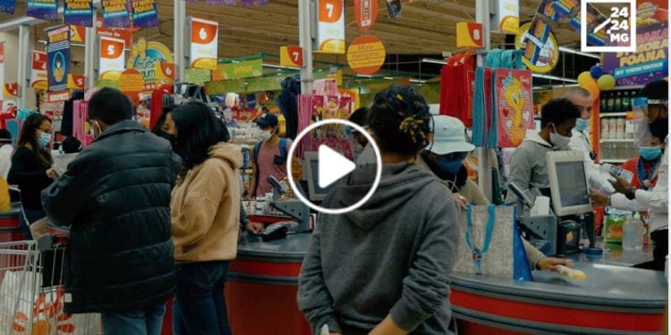 ECONOMIE – Reprise timide des activités commerciales à la veille de la rentrée