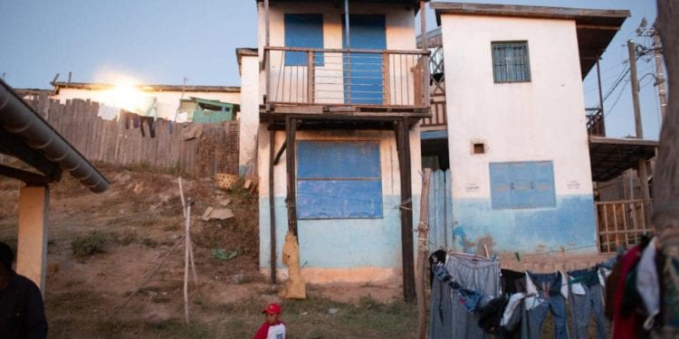 ASSAINISSEMENT – Les loueurs illicites des pavillons d&rsquo;Ampanotokana enjoints de faire libérer les lieux dans 15 jours