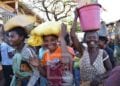 INSECURITE ALIMENTAIRE – Six tonnes de maïs concassés pour 1200 familles d&rsquo;Antanimora dans le district d&rsquo;Ambovombe