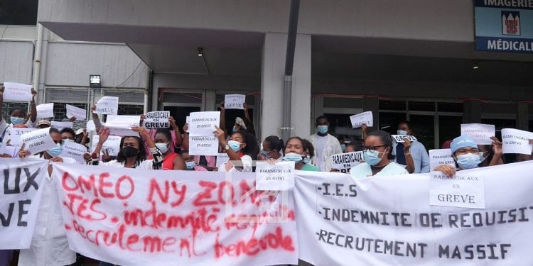 GREVE – Le syndicat des infirmiers et sage-femmes annonce 72 heures de trêve syndicale et en appelle au chef de l&rsquo;Etat pour trouver une solution à leurs revendications
