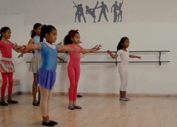 DANSE CLASSIQUE – Grâce et souplesse dans les mouvements