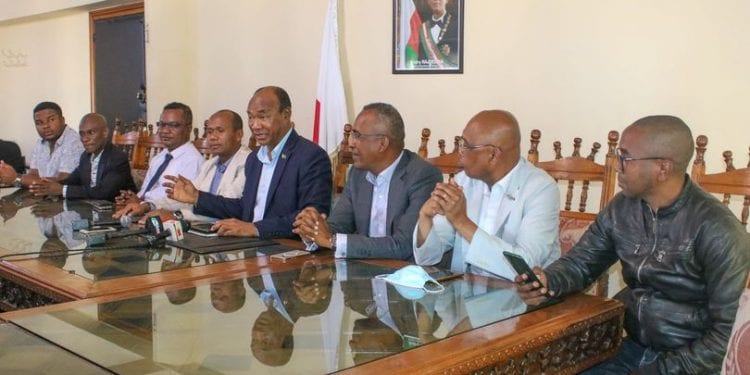 ASSEMBLEE NATIONALE – La commission d&rsquo;enquête parlementaire sur les activités des opérateurs en télécommunication dit avoir détecté des « failles et des laxismes » dans le secteur de la télécommunication à Madagascar