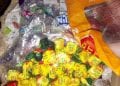 COMMERCE- Des pâtes alimentaires, des chewing gum, des friandises, du jus en sachet et du lait en poudre périmés saisis sur les marchés