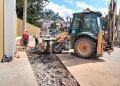 INFRASTRUCTURES – Un dos d&rsquo;âne et une dôme rectangulaire en cours de construction devant les portails du stade Barea pour bloquer l&rsquo;entrée des eaux provenant des quartiers environnants dans le stade