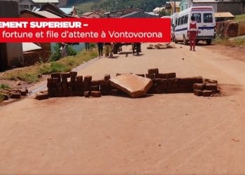 ENSEIGNEMENT SUPERIEUR – Barrage de fortune et file d’attente à Vontovorona
