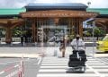 TRANSPORT AERIEN – Le ministre du Tourisme certifie l’absence d&rsquo;intention gouvernementale d’interdire les valises à roulettes et les ordinateurs en cabine pour les vols internationaux