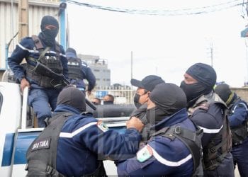 MANIFESTATION INTERDITE – Ny Rina Randriamasinoro et Jean-Claude Rakotonirina interpellés par les forces de l’ordre