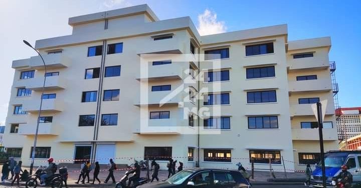 MARCHE – La construction du nouveau marché communal d’Anosy achevé à 100%, le processus d’identification des marchands qui vont l’occuper devrait bientôt commencer