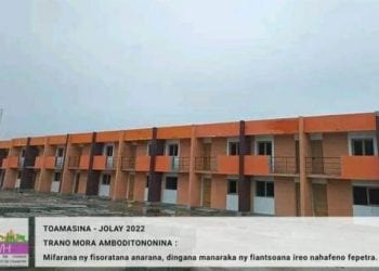 HABITAT – 3.300 personnes inscrites pour l&rsquo;acquisition des 80 premiers logements « trano mora » d&rsquo;Amboditononina à Toamasina, un tirage au sort prévu pour désigner les bénéficiaires