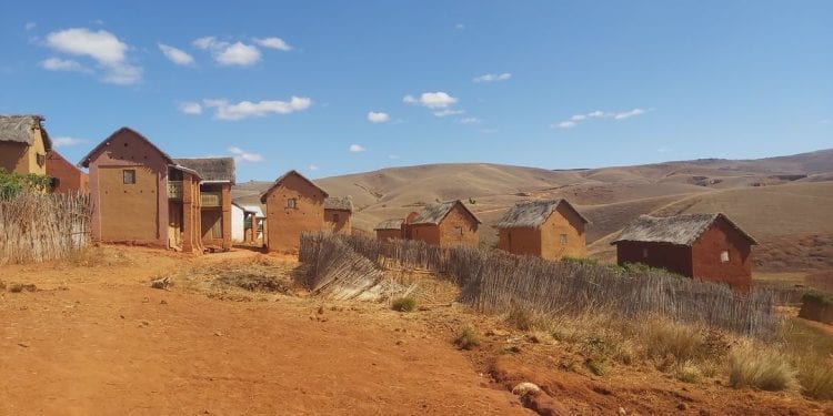 INSÉCURITÉ – Quatre bandits présumés abattus, 38 suspects arrêtés dont cinq placés sous contrôle judiciaire et huit placés en liberté provisoire dans l’affaire du multiple meurtre d’Ankazobe, selon la Gendarmerie