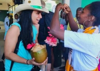 TRANSPORT AÉRIEN – Air Madagascar débarque 26 passagers, dont des professionnels du tourisme, en provenance de La Réunion à l&rsquo;aéroport de Ravoraha samedi pour la reprise de ses vols entre Saint Denis et Sainte Marie