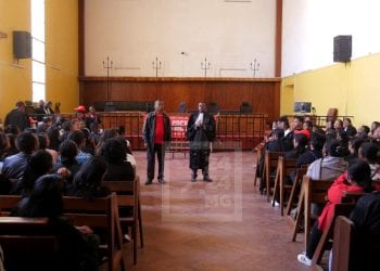 JUSTICE – Le syndicat des greffiers annonce une assemblée générale ce mercredi au sujet de la suite de leur manifestation, une rencontre avec le ministre de la Justice est prévue ce mardi, selon Alain Randriamaharo