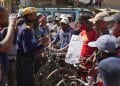 TRANSPORT – La Commune urbaine d’Antananarivo rejette la demande des taxi-cyclistes d’exercer en tant que transport en commun dans la ville d’Antananarivo et retient des vélos en fourrière