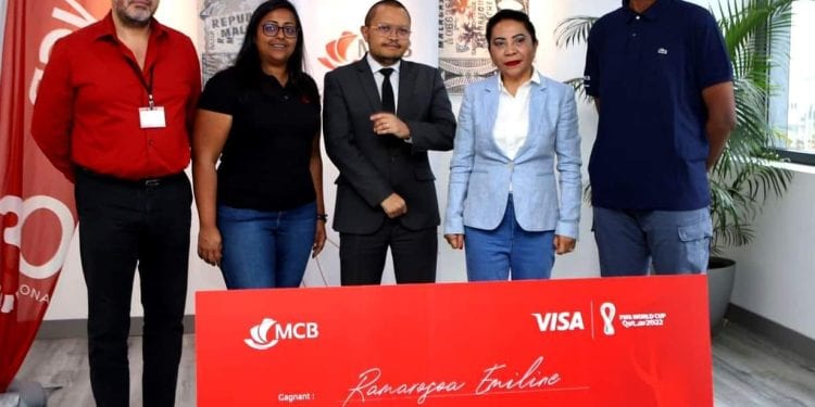JEU – Emiline Ramarosoa remporte un séjour de quatre jours tous frais payés au Qatar ainsi que deux billets pour les demi-finales de la Coupe du Monde de football grâce à la MCB