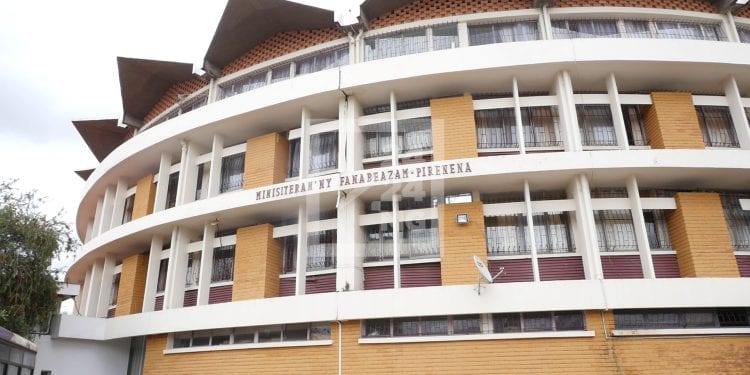 ADMINISTRATION – Des agents du ministère de l’Education nationale en grève
