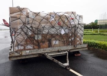 HUMANITAIRE – Sept tonnes de médicaments et 25 tonnes de nourriture remis au BNGRC par le sultanat d’Oman pour faire face aux conséquences des intempéries de la saison cyclonique