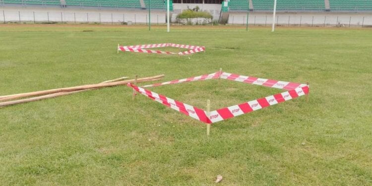 FOOTBALL – Le Secrétariat d&rsquo;Etat en charge des Nouvelles villes et de l&rsquo;habitat promet la réhabilitation de la pelouse du stade des Barea avant le prochain match des Barea en mars 