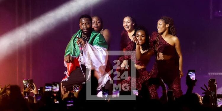 CONCERT – Tayc met le feu au Palais des Sports et de la culture à Mahamasina
