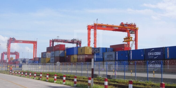 TRANSPORT MARITIME – Le coût des transbordements des marchandises conteneurisées auprès d’autres ports avant leur acheminement au port de Toamasina estimé entre 200 à 300 dollars par conteneurs EVP