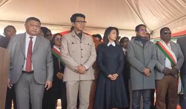 CIRCULATION – Andry Rajoelina promet de trouver une solution aux embouteillages d’Itaosy d’ici un mois