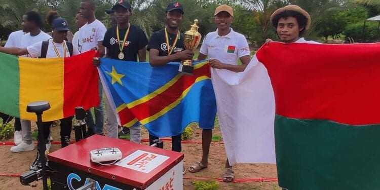 Madagascar termine 6ème sur 44 équipes participantes à la Pan African robotics competition 2023