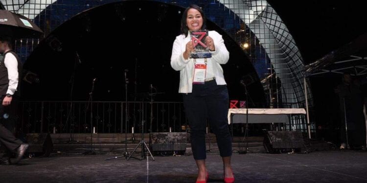 TRANSPORT – Tatamo Rakotozafy reçoit le prix « Rising Star » aux Routes Word 2023