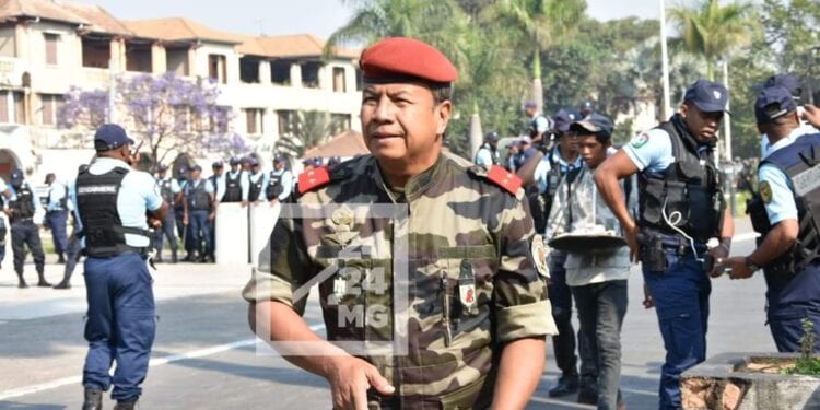 ARMEE – Le Commandant de la Zone de défense et de sécurité d&rsquo;Ikopa remplacé 