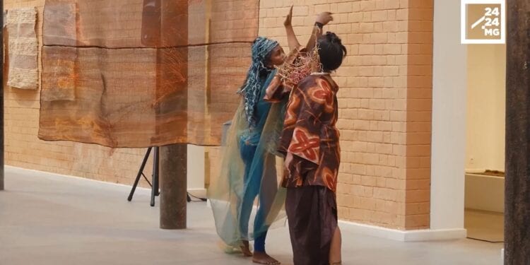 PORTRAIT – Finaritra “Fine Art” Ravaoarisoa, ou la rencontre de la danse traditionnelle malgache et du théâtre contemporain
