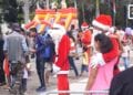 PORTRAIT – Razafindratandra ou le comédien Père Noël qui partage de la joie aux enfants tout en travaillant
