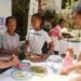DINETTE – Tsikonina ou quand les repas de fête sont concoctés par des enfants