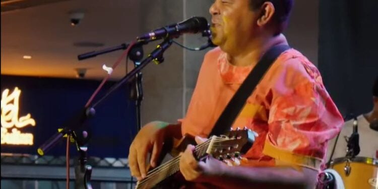 SAMOELA, AUTEUR, COMPOSITEUR, INTERPRETE ET PRODUCTEUR – « J’avais réalisé une étude de marché avant de me lancer »