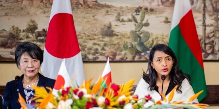 La ministre japonaise des Affaires étrangères du Japon entame sa mission en Afrique par Madagascar