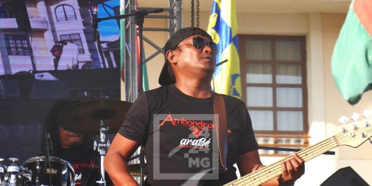 LÉGISLATIVES – Honty Razafitrimo du groupe “Ambondrona” se présente sous les couleurs du Kolekitifa An’ny Malagasy à Ankazobe