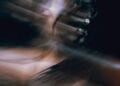 ART DE LA SCENE – Naïma&rsquo;L Nour en solo dans Alpha pour dire la violence d&rsquo;être femme noire