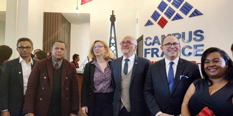 Plus de 1 400 étudiants malgaches par an partent en France pour poursuivre leurs études supérieures