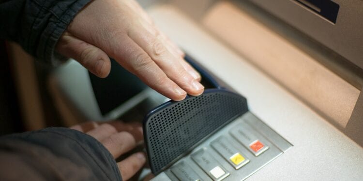 TRANSACTION BANCAIRE – La création d’une carte domestique de paiement en étude