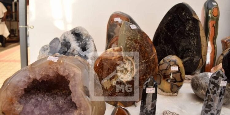 MADAGASCAR – 39 225,7 tonnes de pierres fines industrielles exportées en 2023
