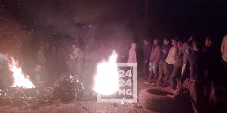 ANKATSO – Les étudiants du nouveau logement universitaire R+1 manifestent depuis mardi face à la pénurie d’eau et la faible tension de l’électricité dans leur bâtiment