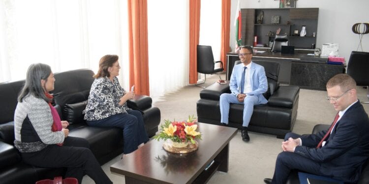 SECTEUR EXTRACTIF – L’administration minière fait part de l’intérêt des États-Unis pour le projet Base Toliara