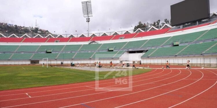 STADE BAREA – Debut de la semence des pelouses recommandés par la FIFA
