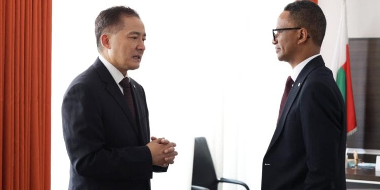 La traduction en langue chinoise du Code minier évoquée entre le ministère et l’ambassade de Chine