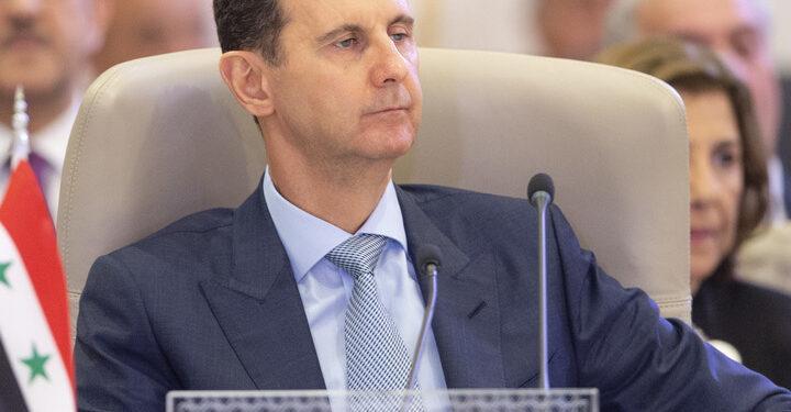 La Russie annonce que Bachar al-Assad décide de démissionner et de quitter la Syrie