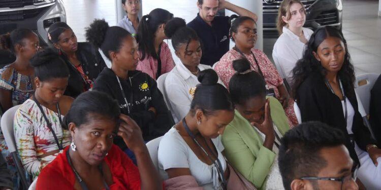 FORMATION – Des femmes vulnérables formées à la mécanique automobile