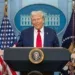 ETATS-UNIS – Donald Trump signe un décret sur la réduction des employés fédéraux