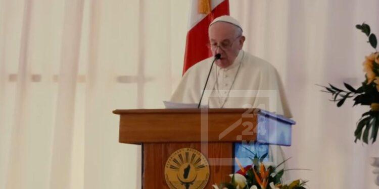 VATICAN – Le Pape François hospitalisé à Rome