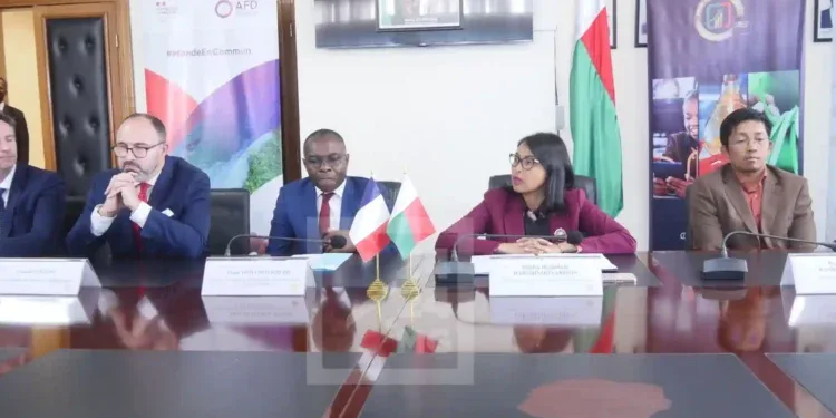 PARTENARIAT – Un don de 5 millions d’euros de l’Agence française de développement pour la santé et la sécurité alimentaire à Madagascar