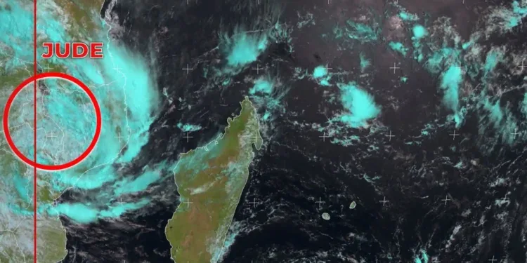 CYCLONE – Jude menace le Grande Sud de Madagascar au stade de tempête tropicale