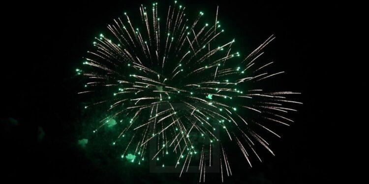 CELEBRATION – Feux d’artifice, show drone et spectacle de jet d’eau pour le réveillon d’anniversaire de l’Indépendance